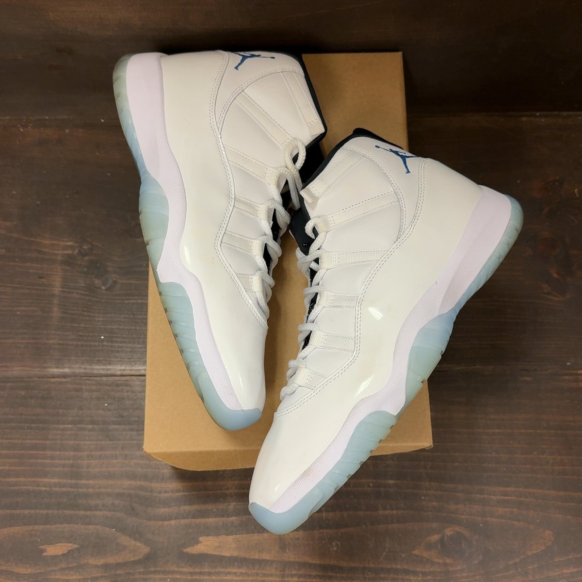 Jordan 11 Retro Legend Blue (2024) Size 11 (Pre-Owned) - back