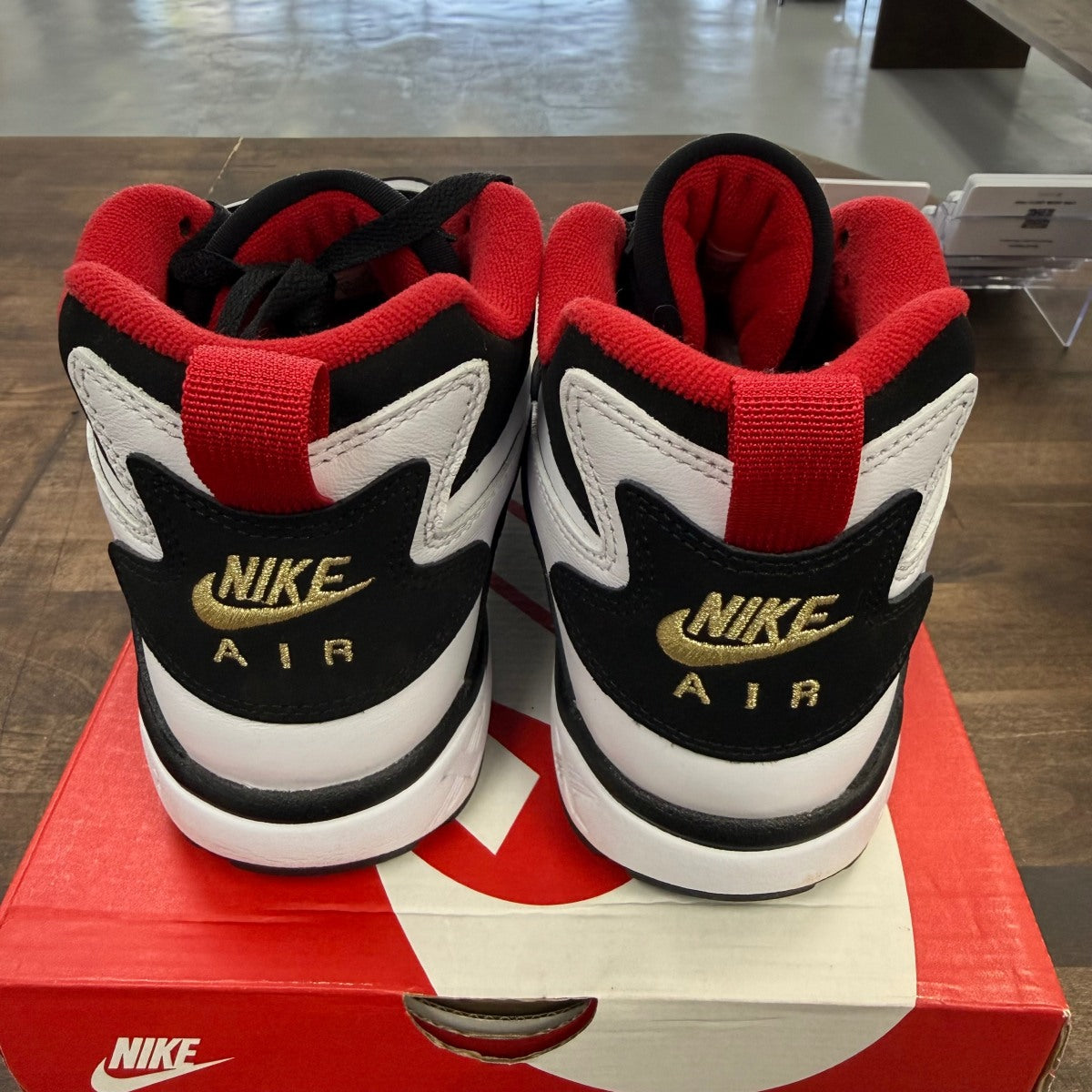 Nike Air Diamond Turf 49ers (2025) - Image 4