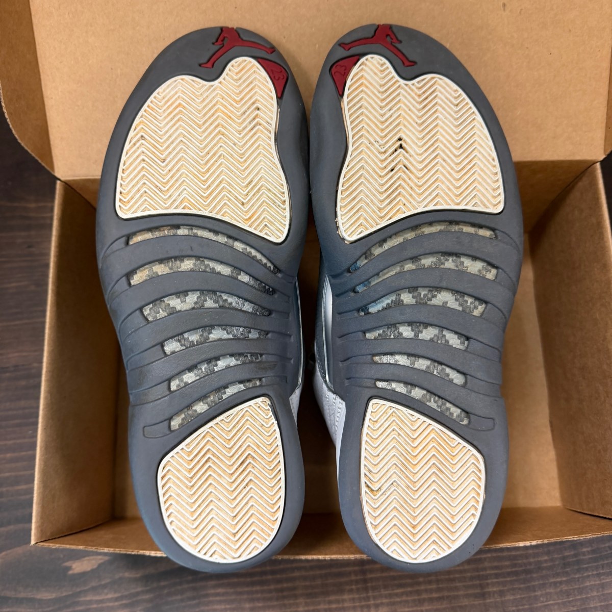 Jordan 12 Retro White Dark Grey Size 9.5 (Pre-Owned) - Image 6