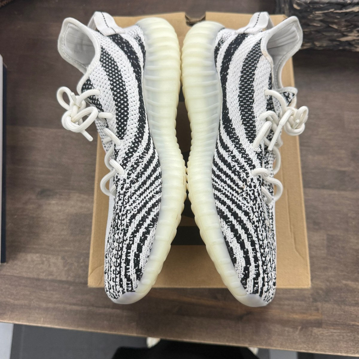 adidas Yeezy Boost 350 V2 Zebra - Image 2