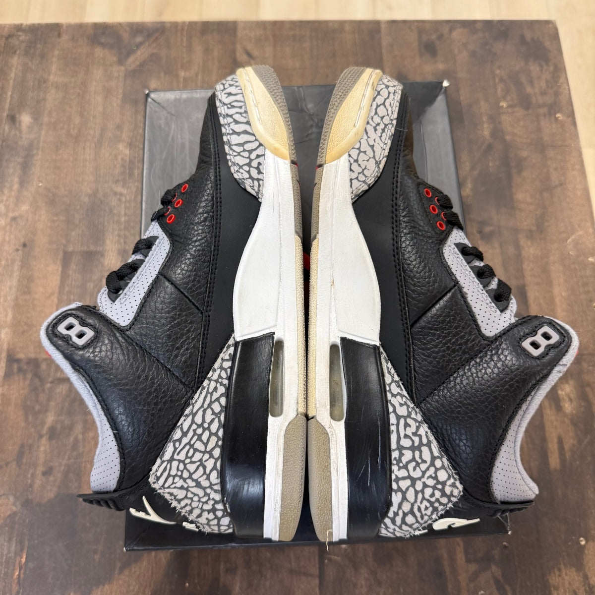 Jordan 3 Retro Black Cement (2018) Size 8.5 (Pre-Owned) - Image 5