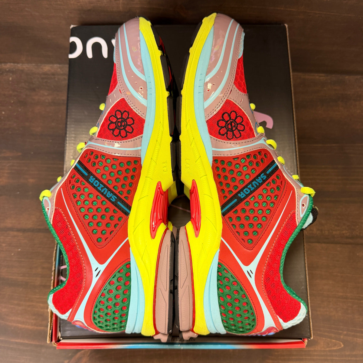 Saucony ProGrid Triumph 4 Jae Tips Flowers Grow Uptown Poison Ivy - Image 6