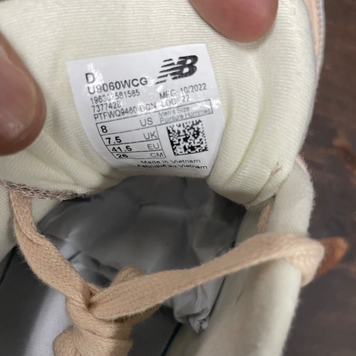 New Balance 9060 Ivory Cream Pink Sand Size 8 - aux