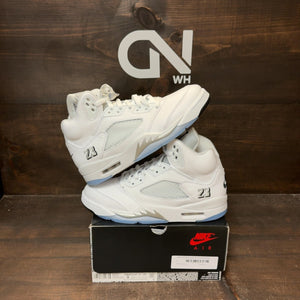 Jordan 5 Retro White Metallic (2026) - Image 1