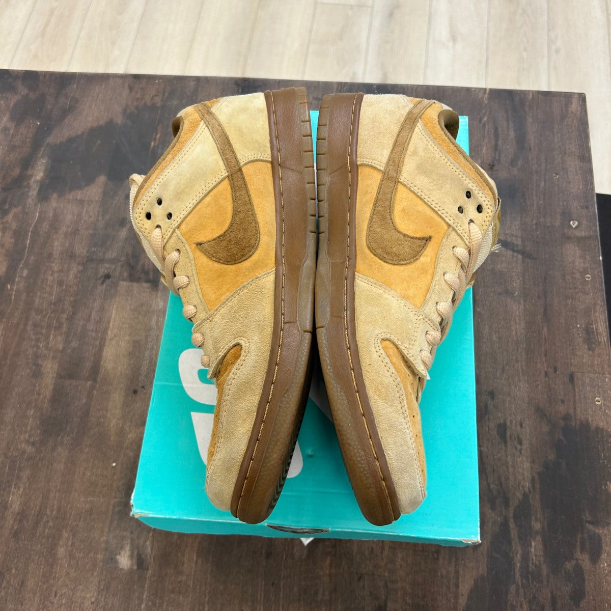 Nike SB Dunk Low Wheat (2017) Size 12 (Pre-Owned) - Image 3