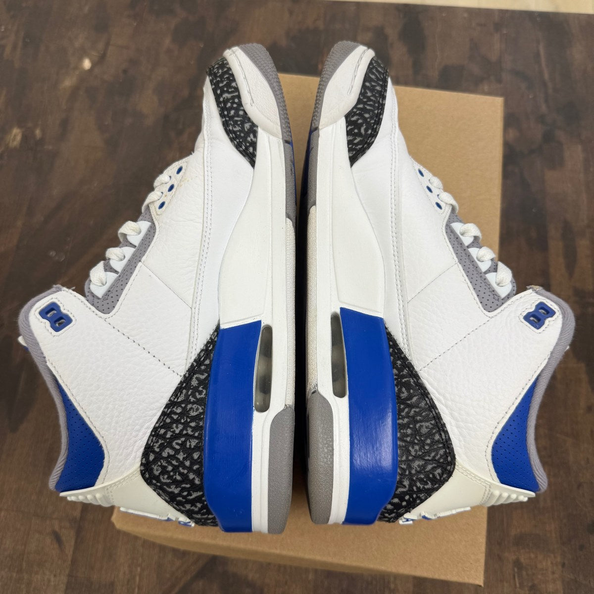 Jordan 3 Retro Racer Blue Size 9 (Pre-Owned) - Image 4