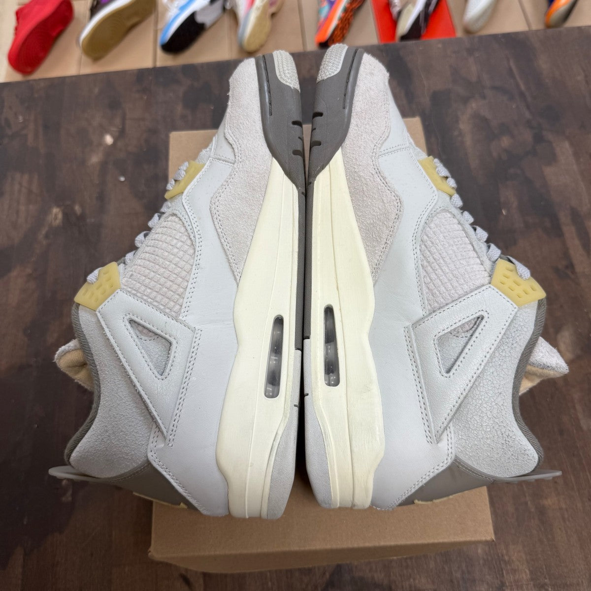 Jordan 4 Retro SE Craft Photon Dust Size 13 (Pre-Owned) - Image 4