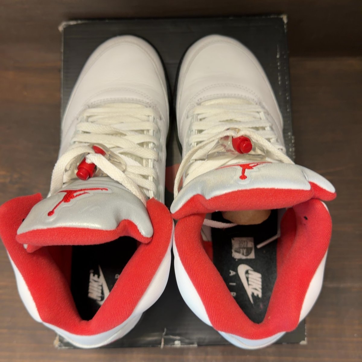 Jordan 5 Retro Fire Red Silver Tongue (2020) (GS) Size 7Y (Pre-Owned) - aux