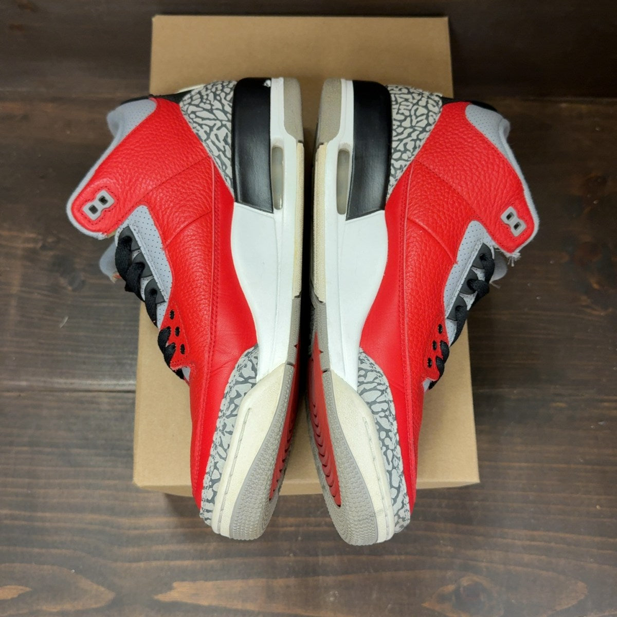 Jordan 3 Retro SE Unite Size 10 (Pre-Owned) - Image 4