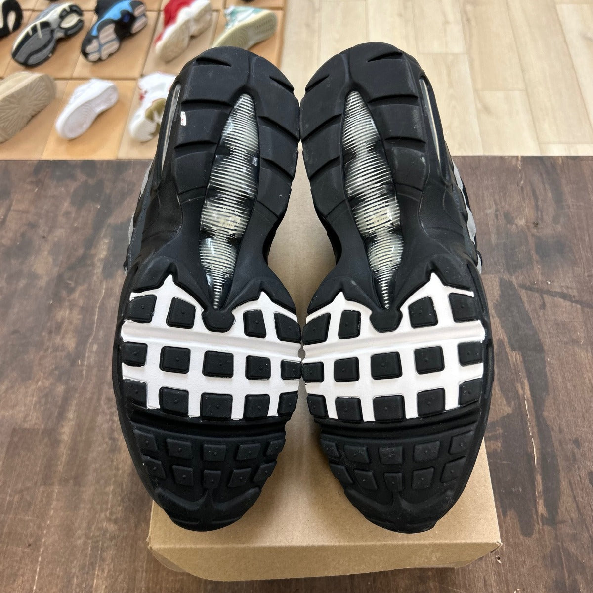 Nike Air Max 95 Essential Black Smoke Grey Size 13 (Pre-Owned) - Image 5