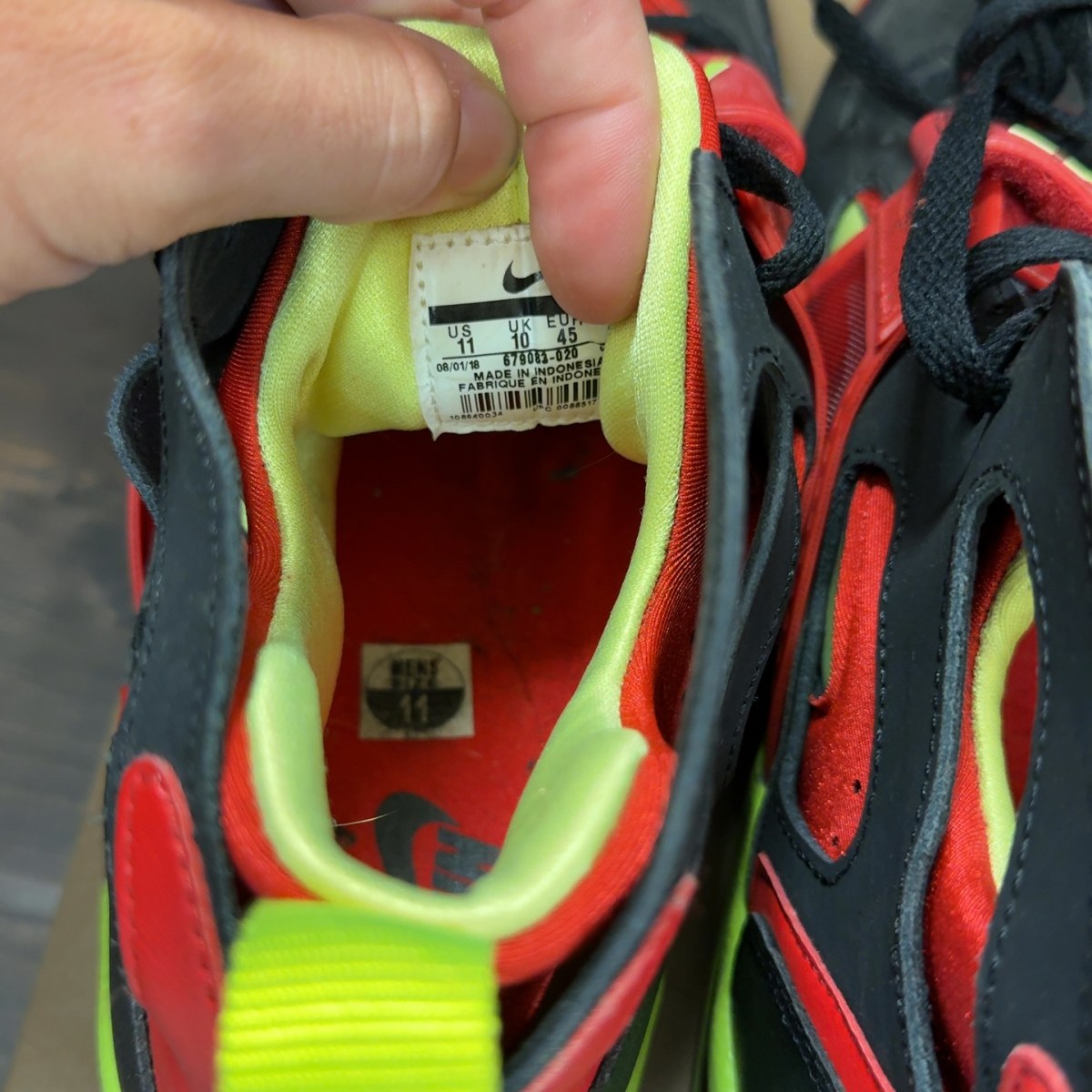 Nike Air Trainer Huarache Black Volt University Red Size 11 (Pre-Owned) - Image 7