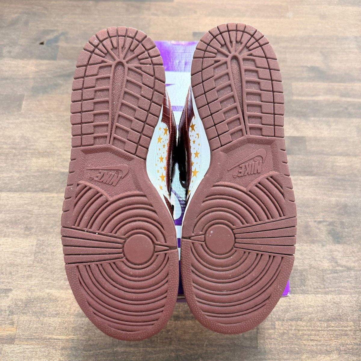 Nike SB Dunk Low Supreme Stars Barkroot Brown (2021) - Image 5