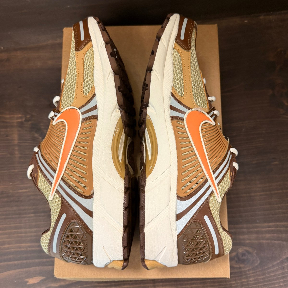 Nike Zoom Vomero 5 Wheat Grass Cacao Wow Size 9.5 (Pre-Owned) - Image 6