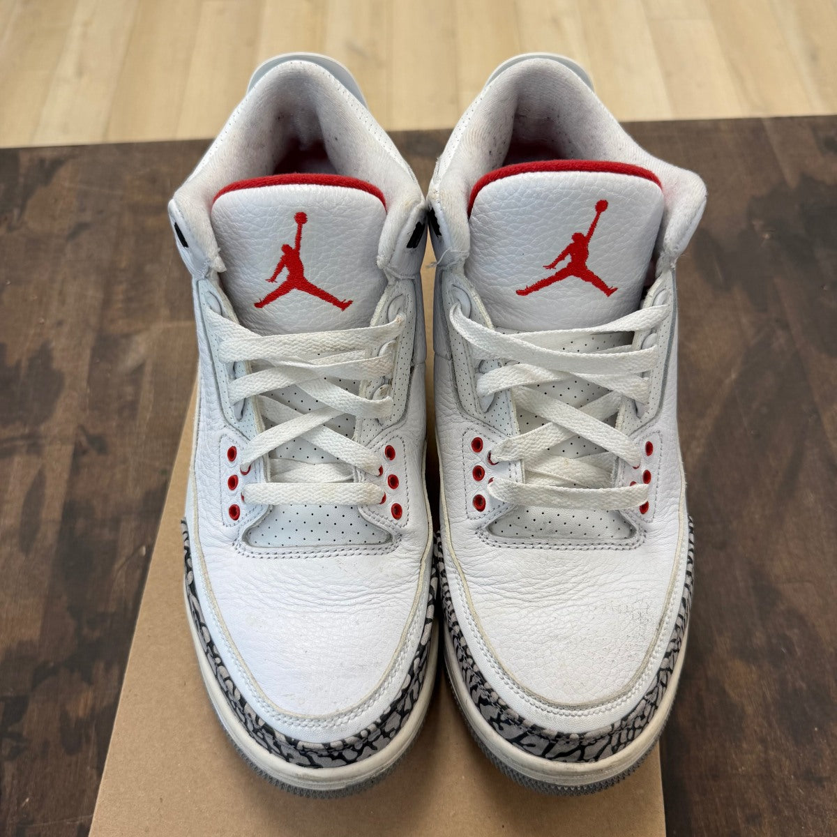 Jordan 3 Retro Hall of Fame Size 10.5 (Pre-Owned) - Image 2