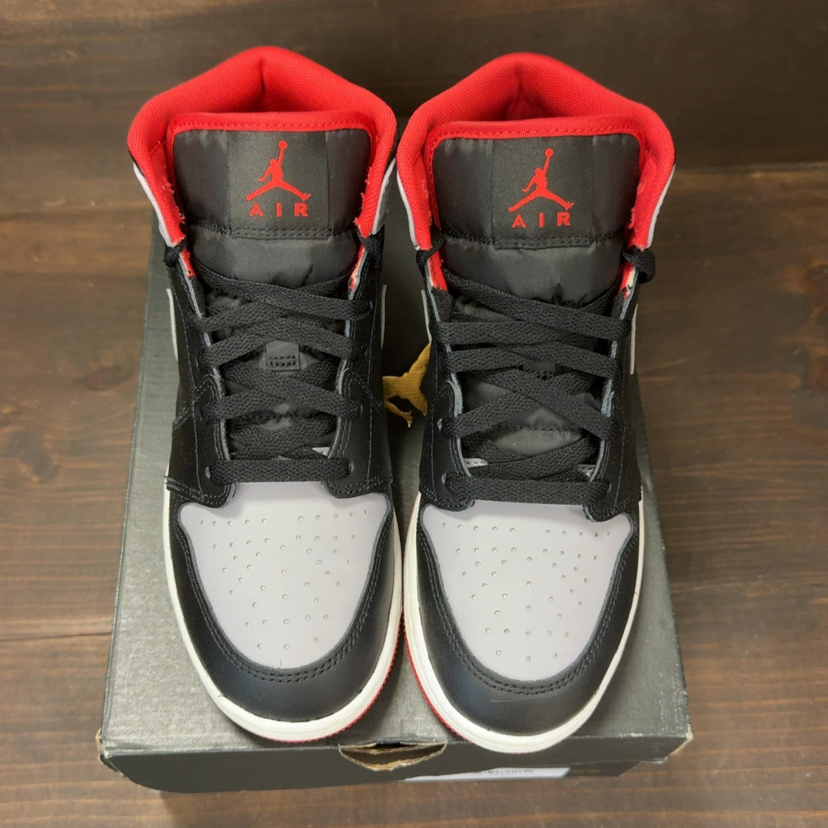 Jordan 1 Mid Bred Shadow (GS) - Image 3