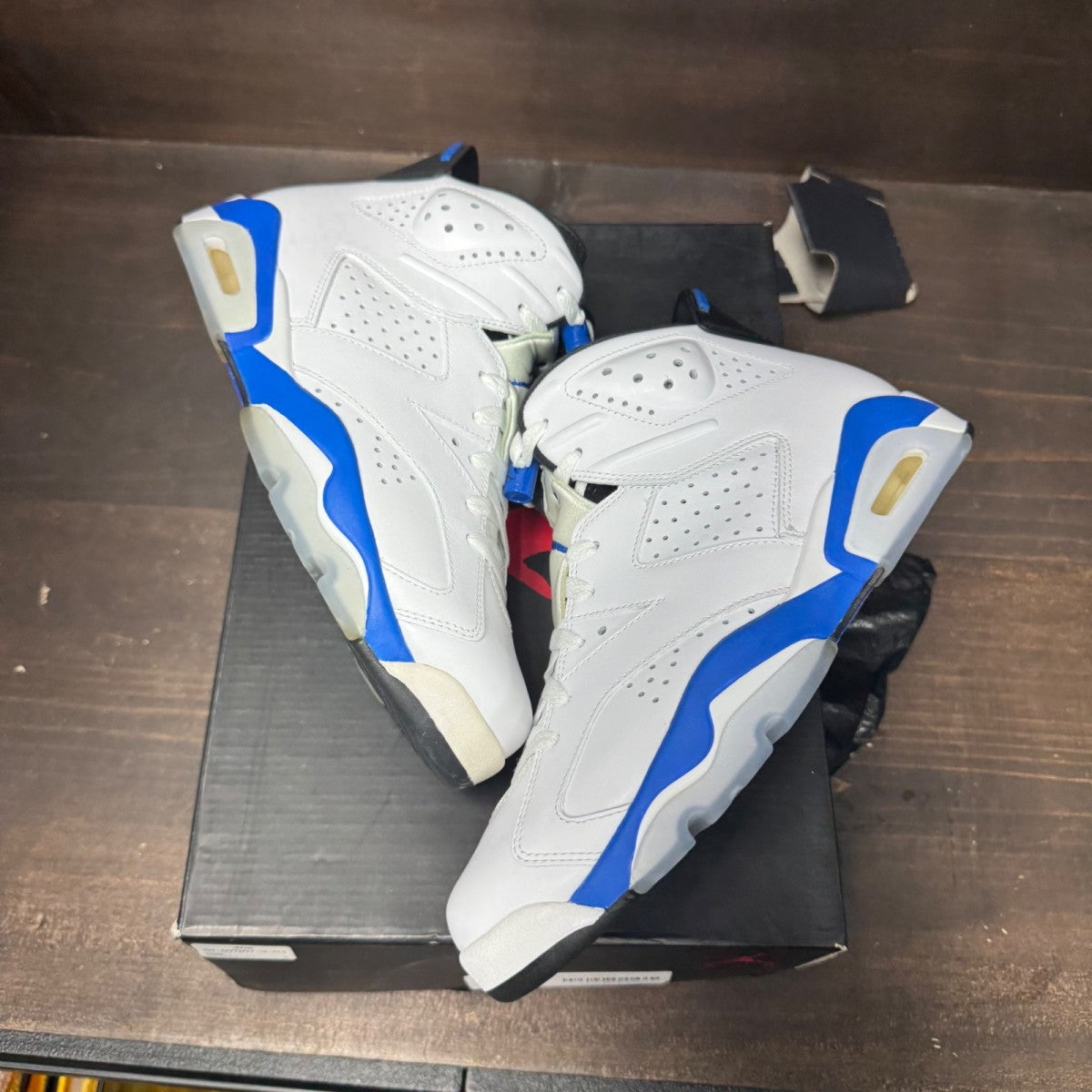 Jordan 6 Retro Sport Blue (2014) Size 8.5 - front