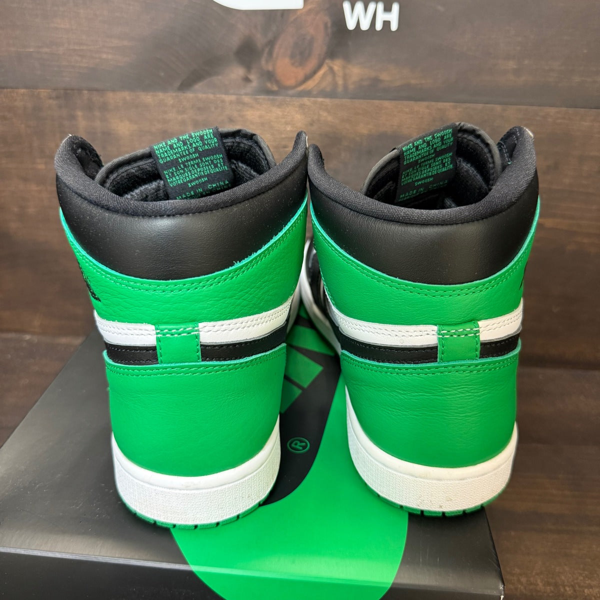 Jordan 1 Retro High OG Lucky Green - Image 3