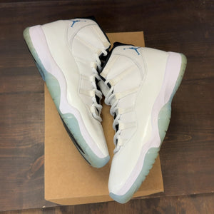 Jordan 11 Retro Legend Blue (2024) Size 11 (Pre-Owned) - Image 2