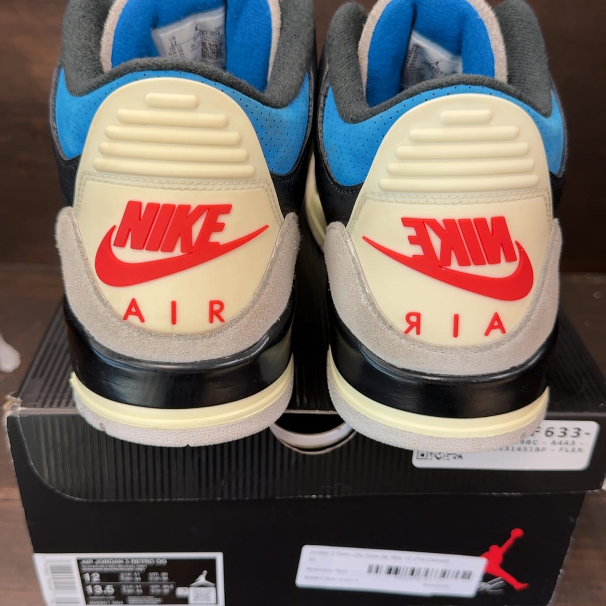 Jordan 3 Retro OG Rare Air Size 12 (Pre-Owned) - aux