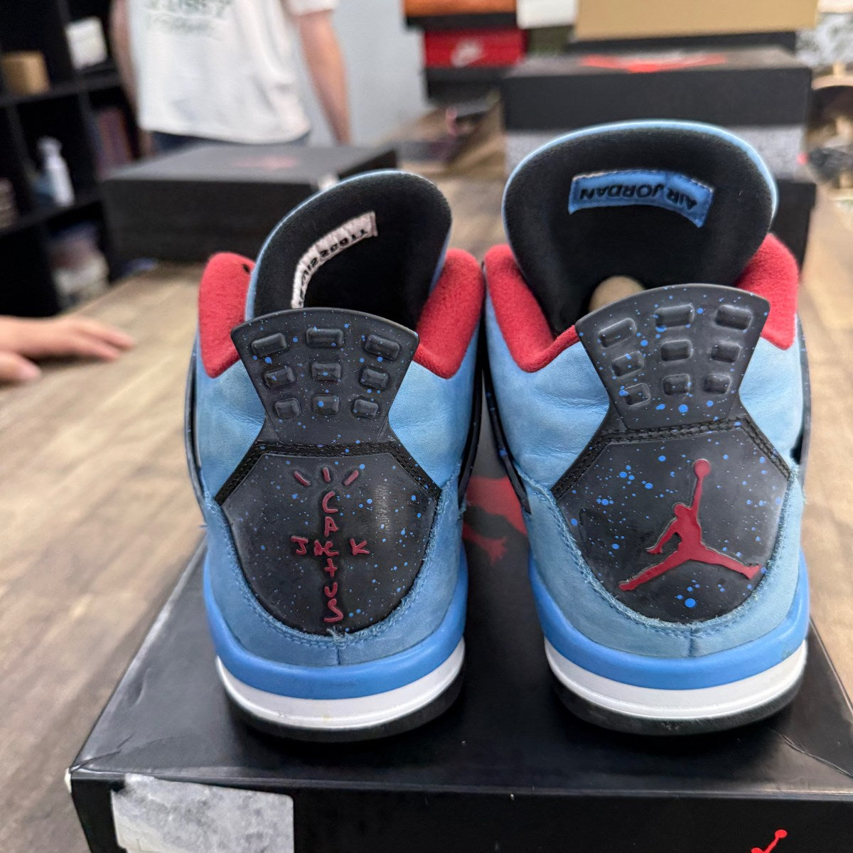 Jordan 4 Retro Travis Scott Cactus Jack - Image 4