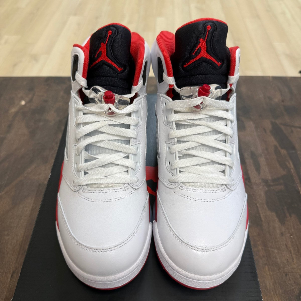 Jordan 5 Retro Fire Red Black Tongue (2025) - Image 2