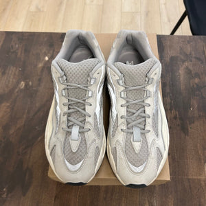 adidas Yeezy Boost 700 V2 Static Size 10.5 (Pre-Owned) - Image 2
