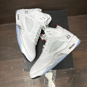 Jordan 5 Retro White Metallic (2026) Size 10.5 (Pre-Owned) - tag