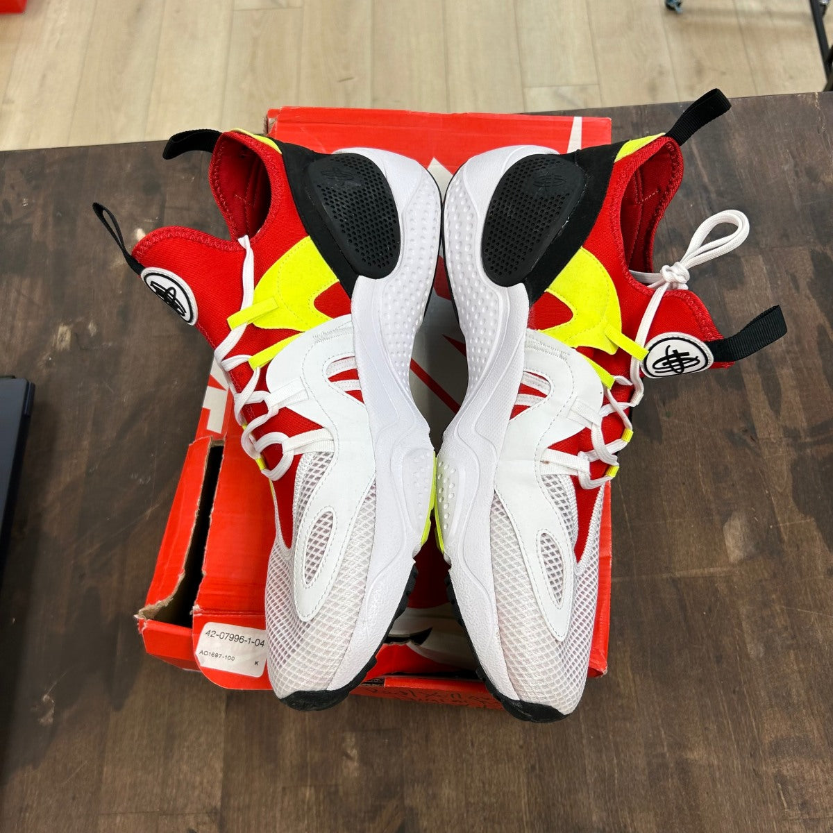 Nike Huarache Edge Txt White University Red Volt Black Size 14 (Pre-Owned) - Image 3