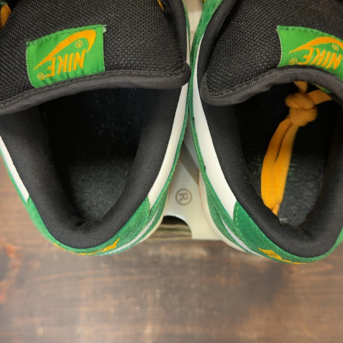Nike SB Dunk Low Bucks Size 10 (Pre-Owned) - Image 6