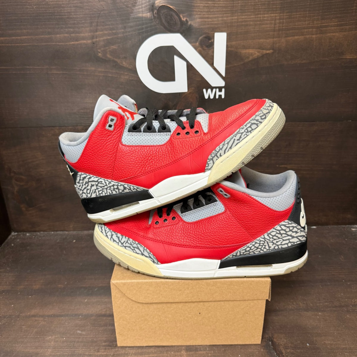 Jordan 3 Retro SE Unite Size 13 (Pre-Owned) - Image 1