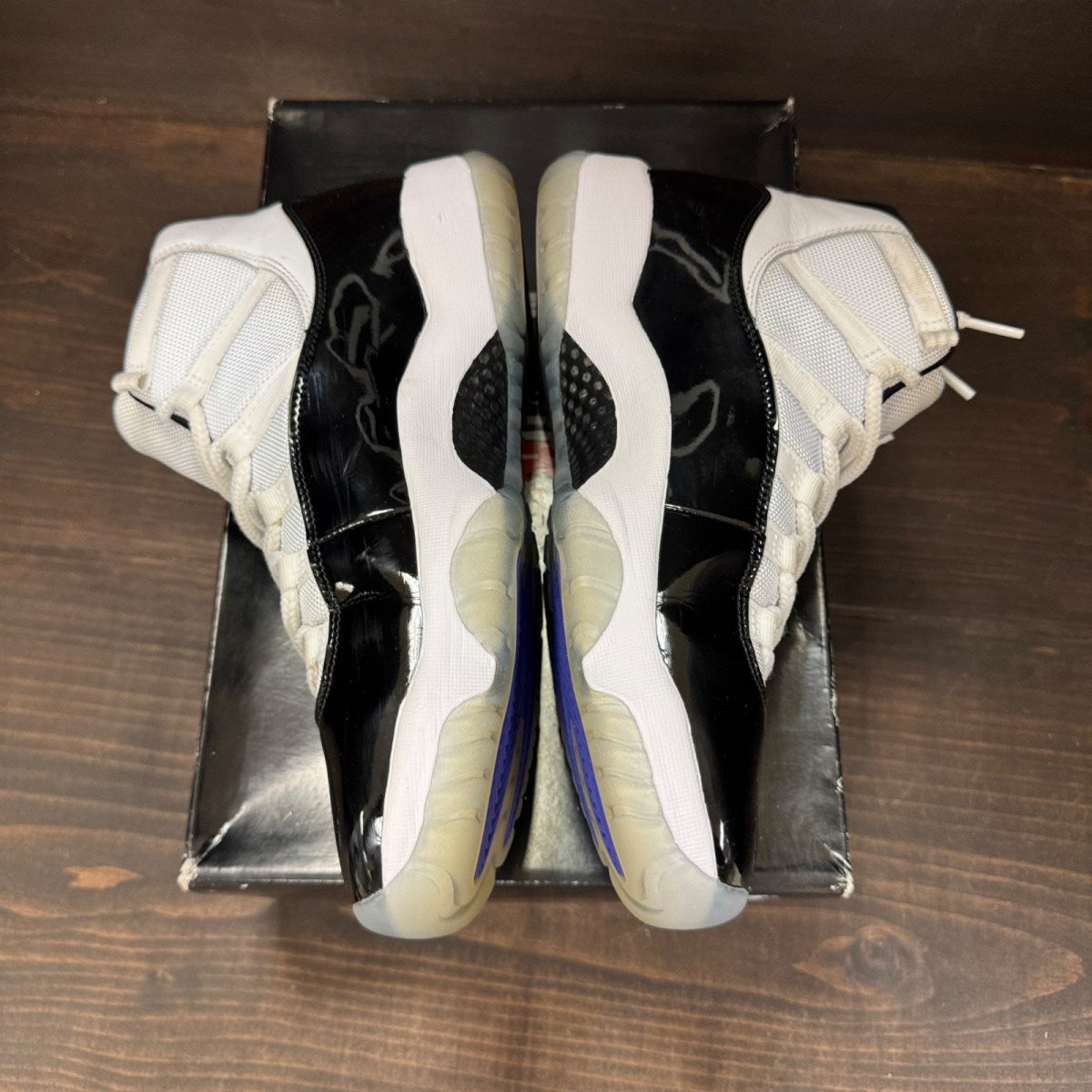 Jordan 11 Retro Concord (2018) - Image 4