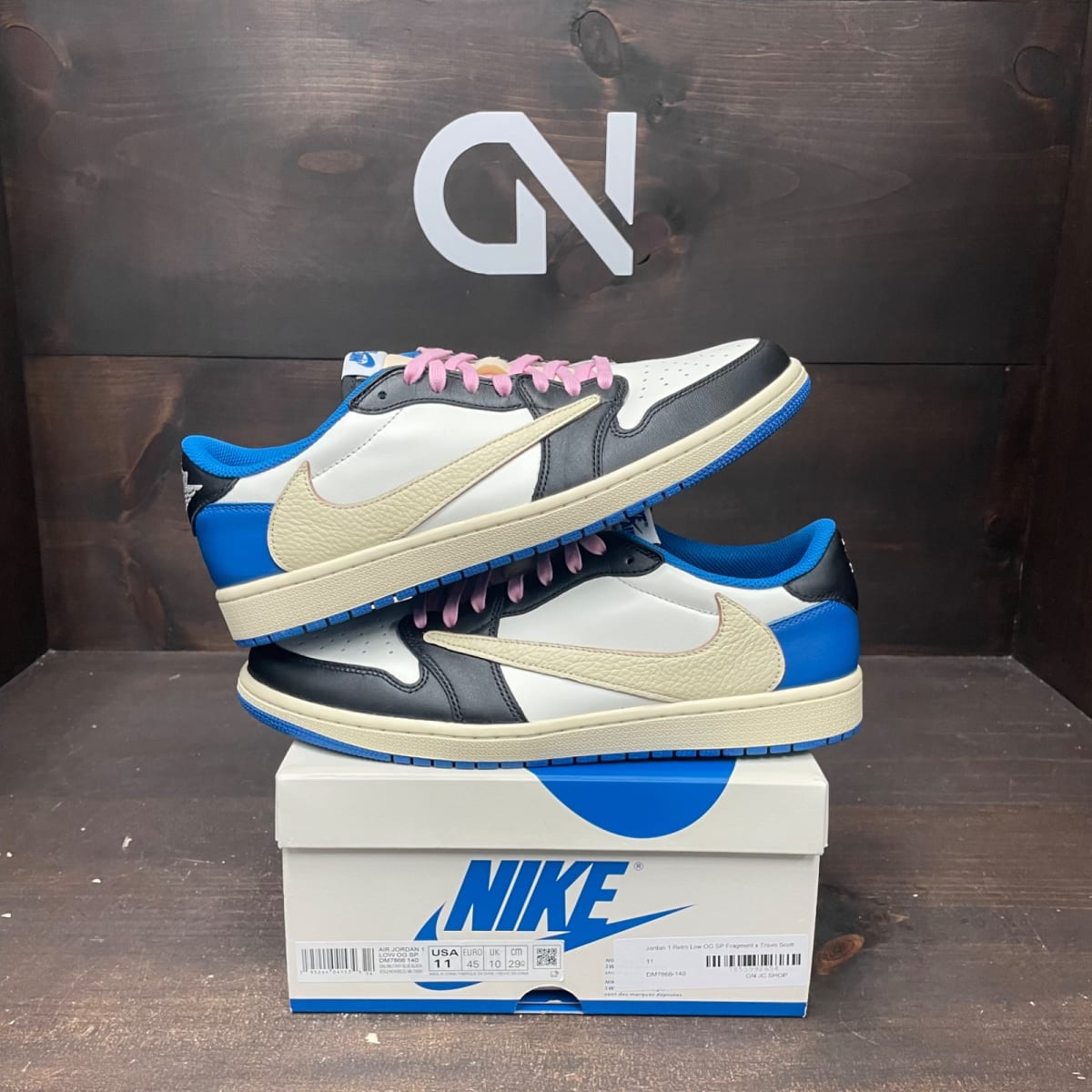 Jordan 1 Retro Low OG SP Fragment x Travis Scott Size 11 (Pre-Owned) - front
