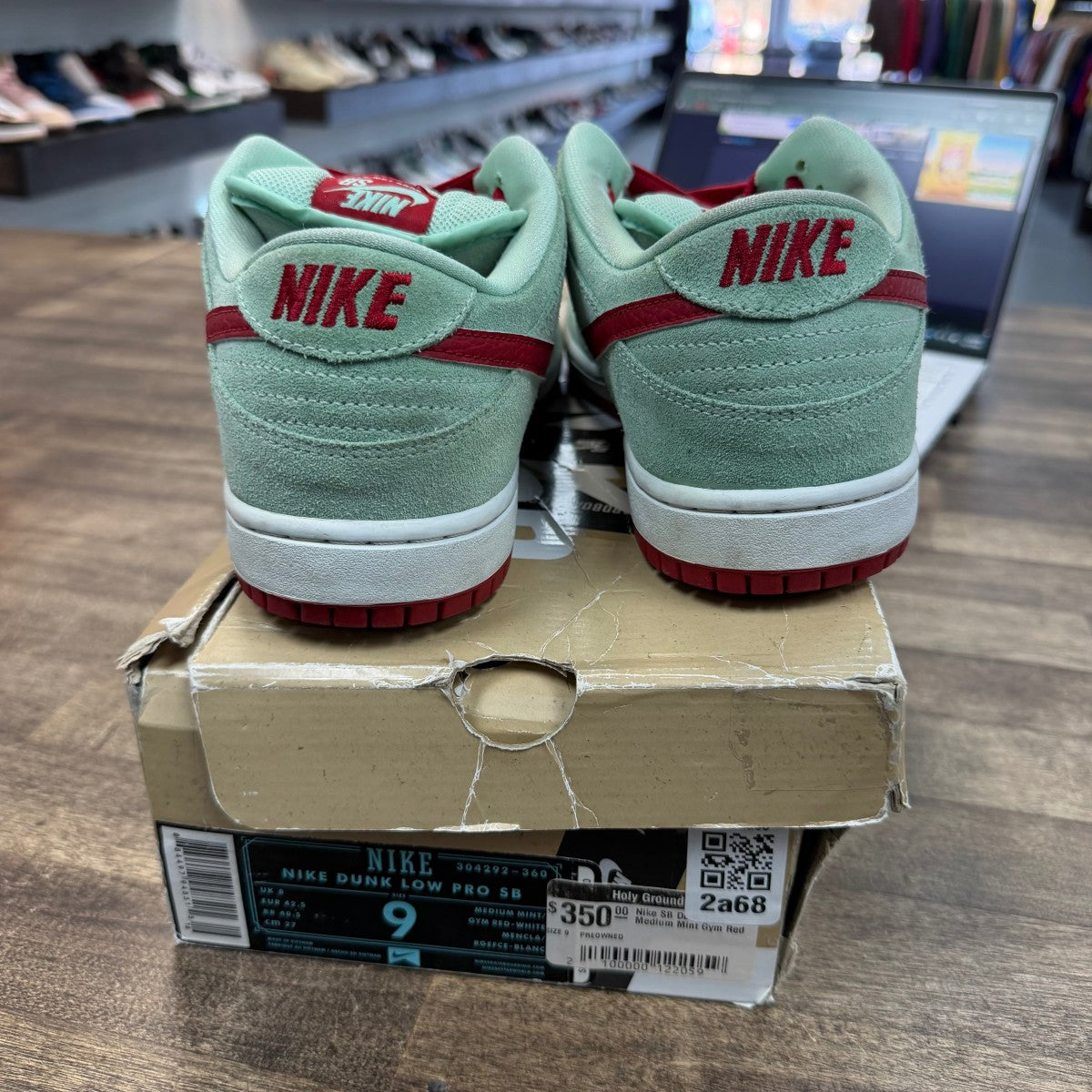 Nike SB Dunk Low Medium Mint Gym Red Size 9 (Pre-Owned) - Image 3