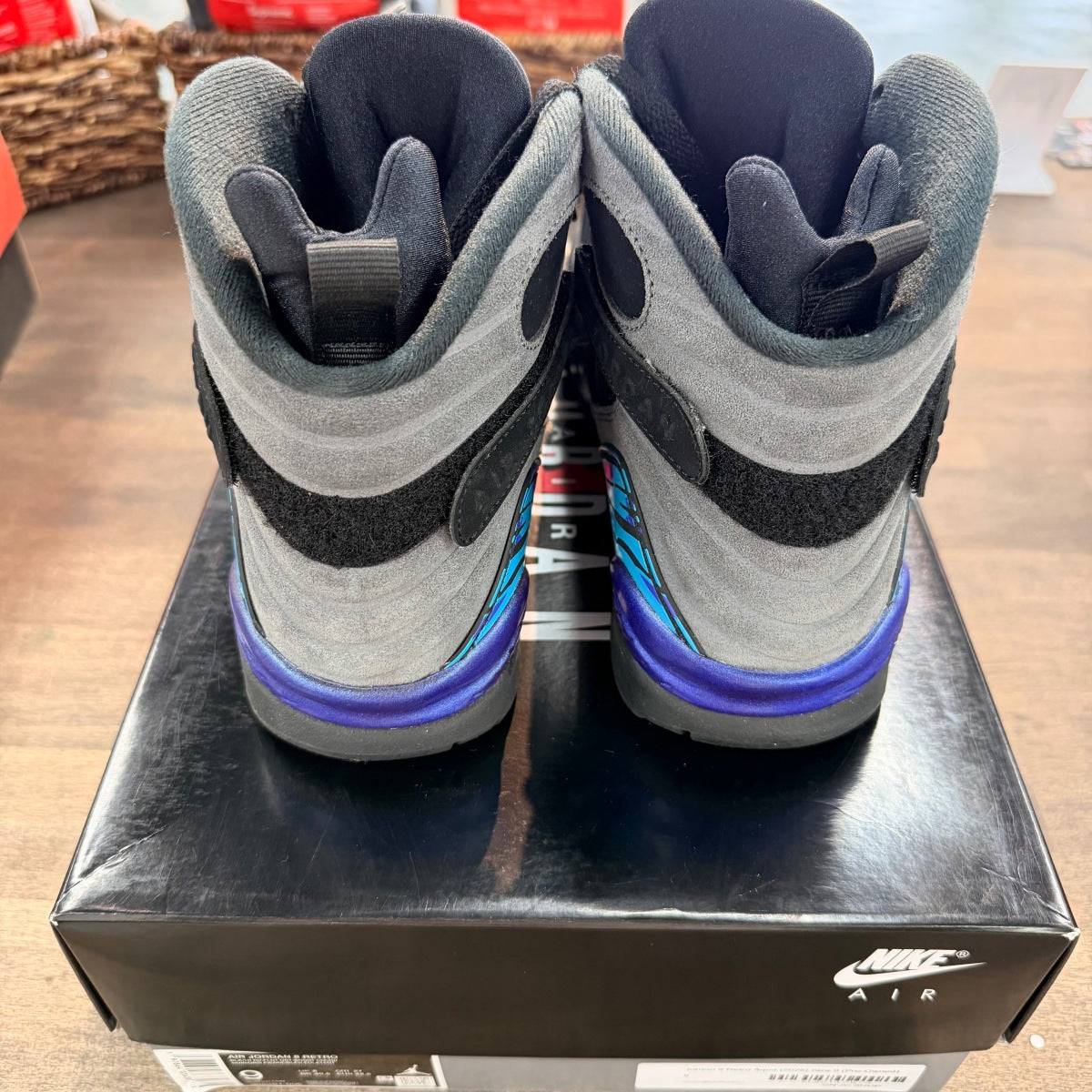 Jordan 8 Retro Aqua (2025) Size 9 (Pre-Owned) - Image 4