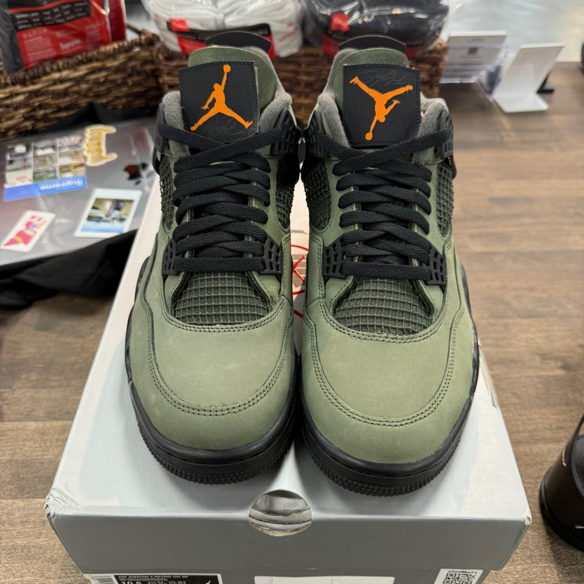 Jordan 4 Retro OG SP Undefeated (2025) - Image 3