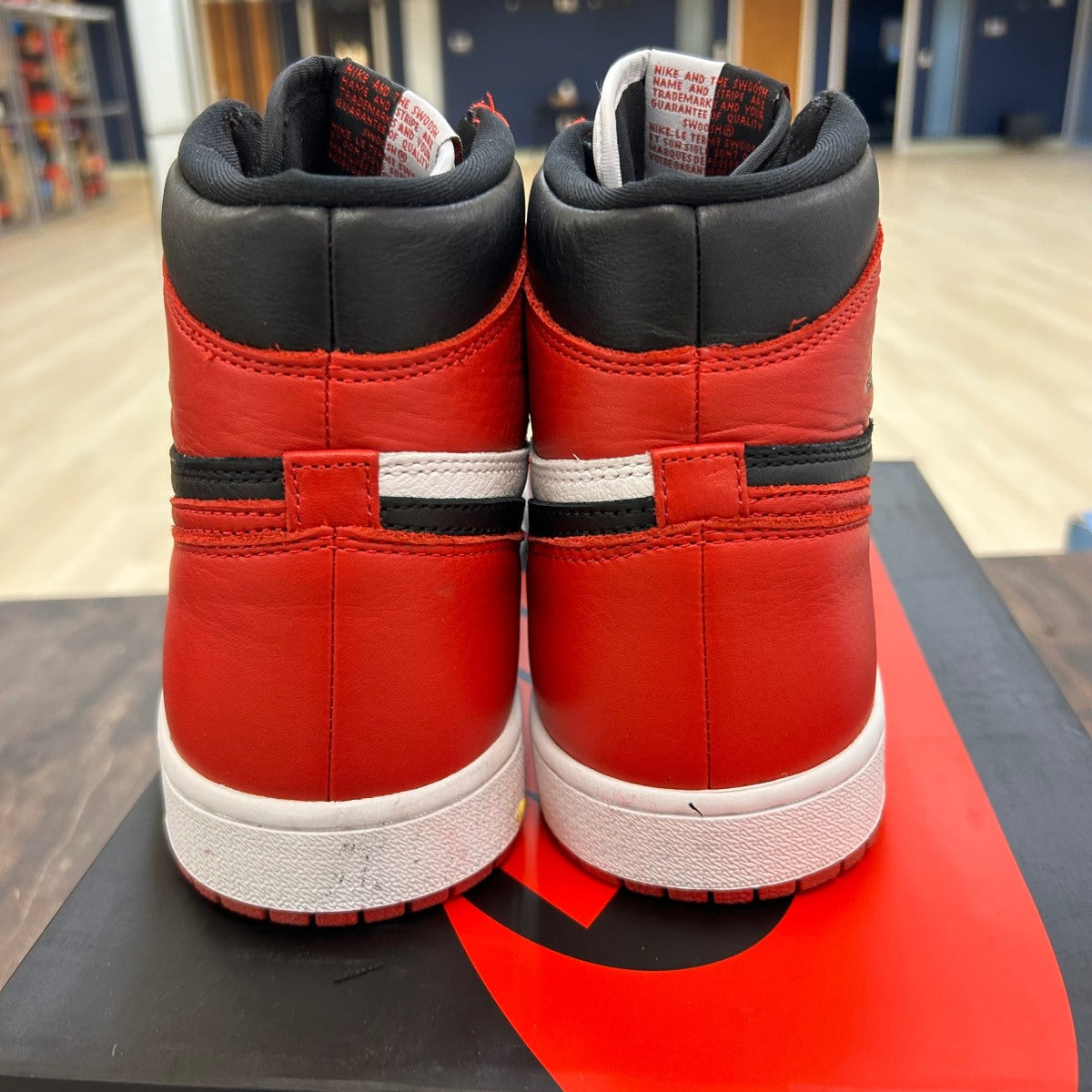 Jordan 1 Retro High Homage To Home (Non-numbered) Size 11 (Pre-Owned)