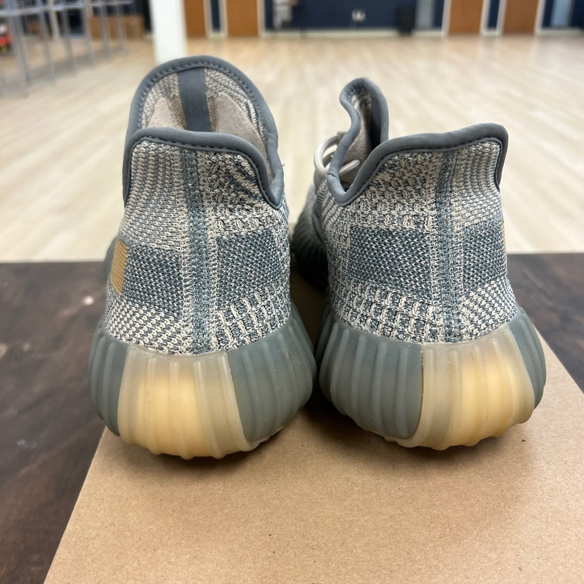 adidas Yeezy Boost 350 V2 Israfil Size 10 (Pre-Owned) - Image 4