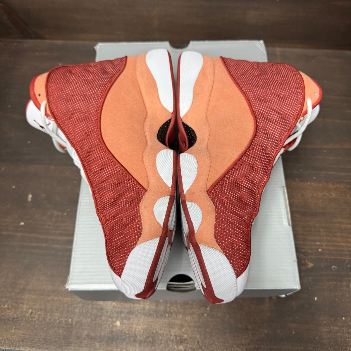 Jordan 13 Retro Dune Red Size 10 (Pre-Owned) - tag