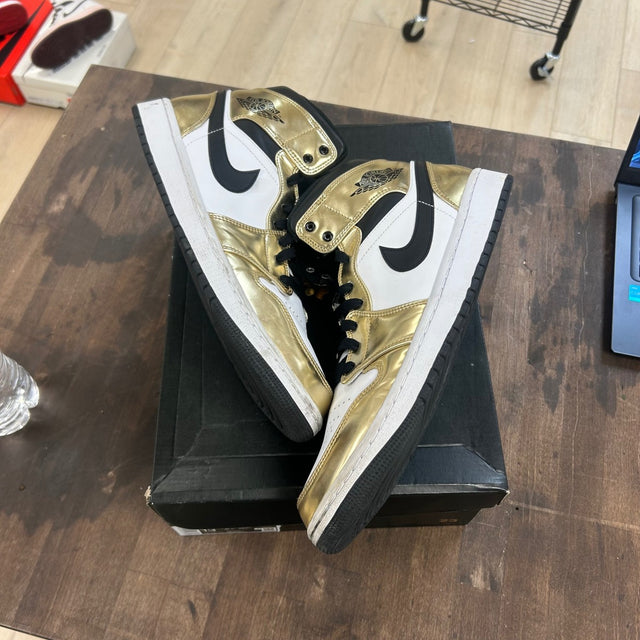 Jordan 1 Mid Metallic Gold Black White - Image 1