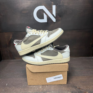 Jordan 1 Retro Low OG SP Travis Scott Reverse Mocha Size 8 (Pre-Owned) - front