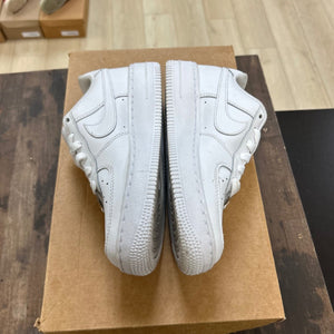 Nike Air Force 1 Low LE Triple White (GS) Size 3.5Y (Pre-Owned) - Image 3