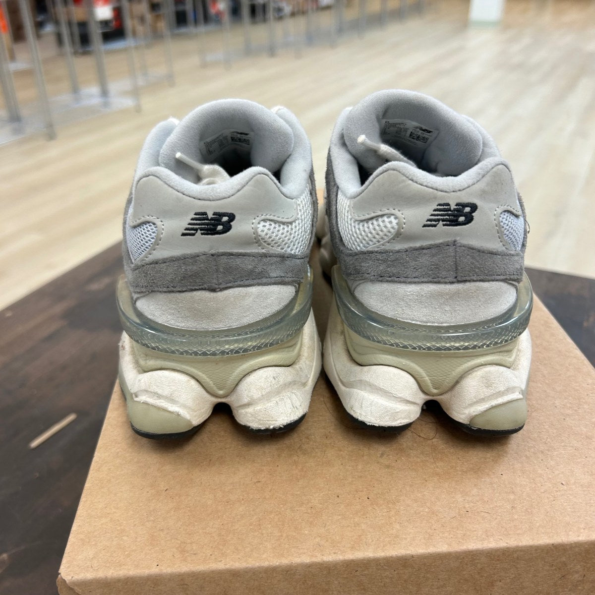 New Balance 9060 Rain Cloud Grey Size 4.5 (Pre-Owned) - Image 4