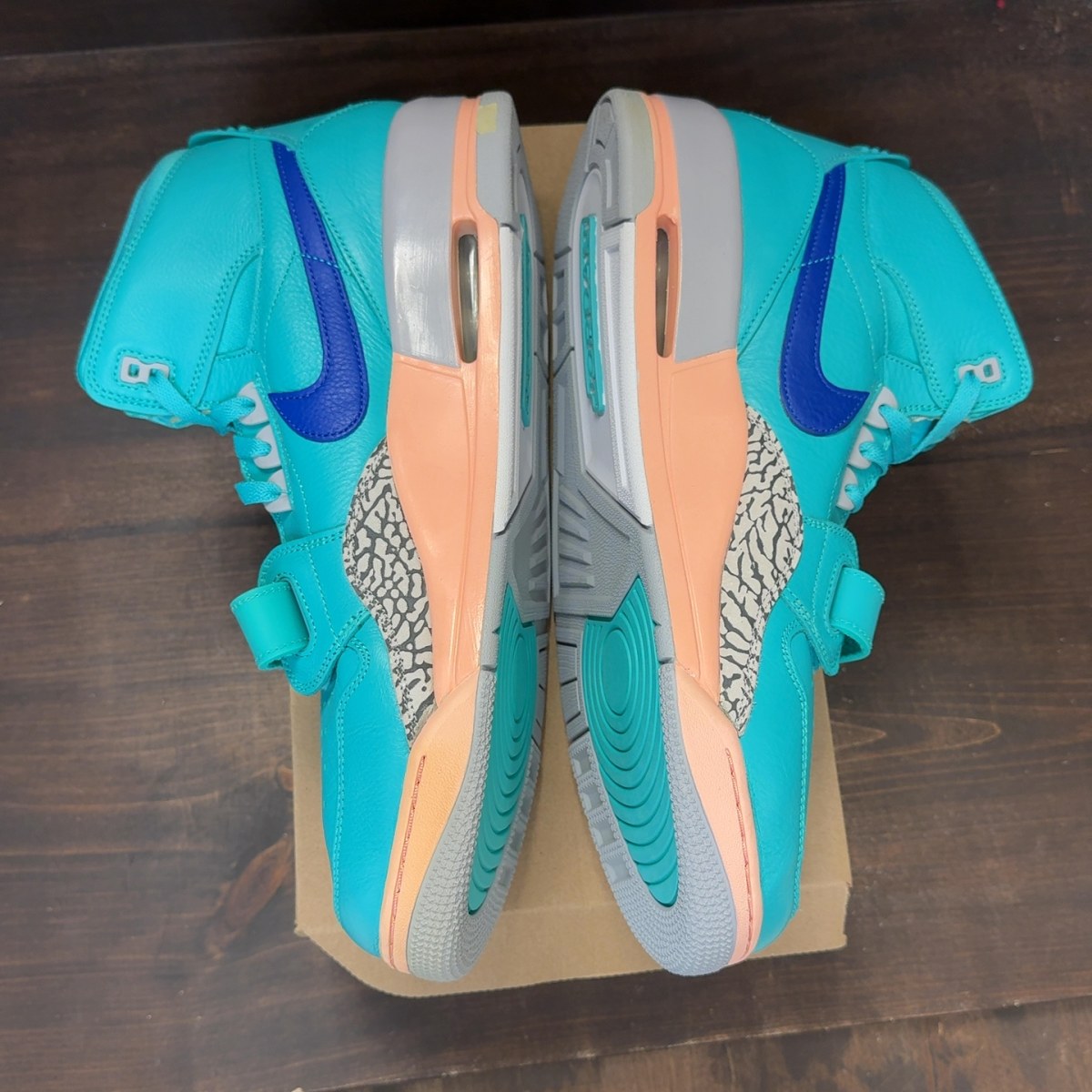 Jordan Legacy 312 Hyper Jade Size 16 - Image 3