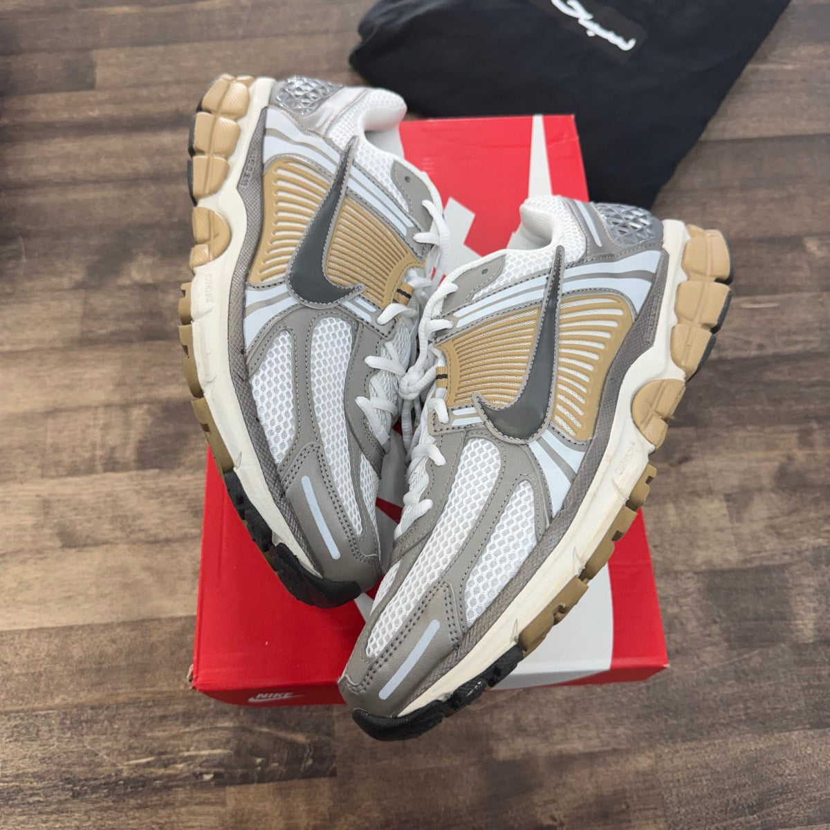 Nike Zoom Vomero 5 Metallic Pewter - Image 1