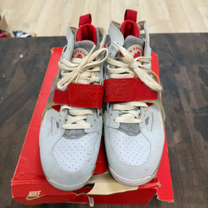 Pure Platinum Red Nike Air Trainer Huarache Size 10 (Pre-Owned) - Image 5