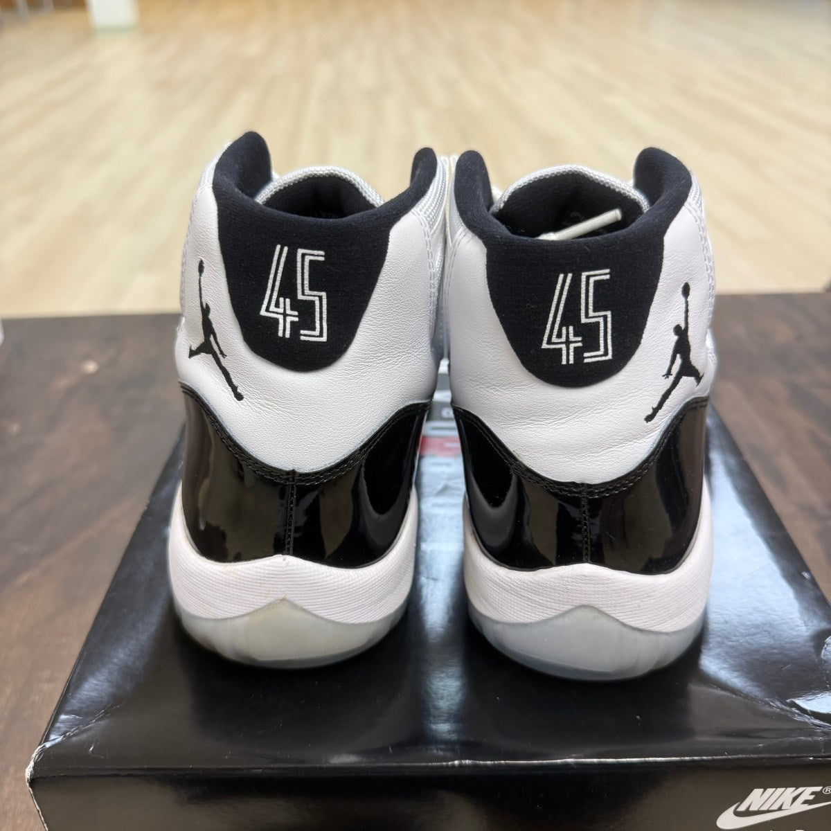 Jordan 11 Retro Concord (2018) - Image 3