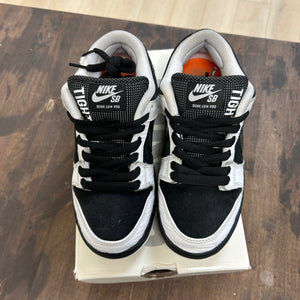 Nike SB Dunk Low TIGHTBOOTH - Image 2