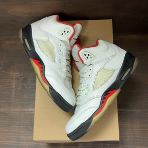 Jordan 5 Retro Fire Red Silver Tongue (2020) (GS) Size 6.5Y (Pre-Owned) - back