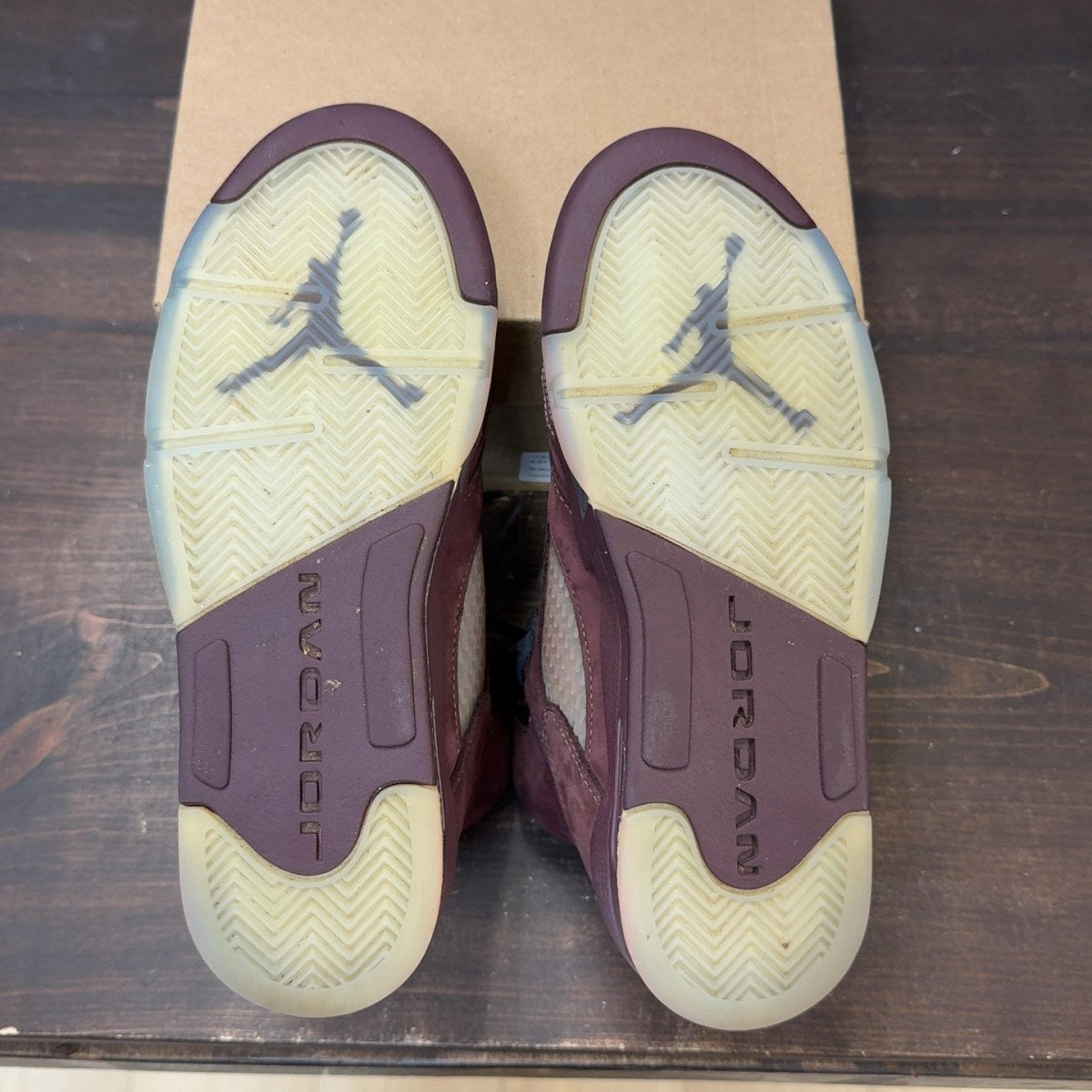 Jordan 5 Retro Burgundy (2023) (GS) Size 5.5Y (Pre-Owned) - Image 8