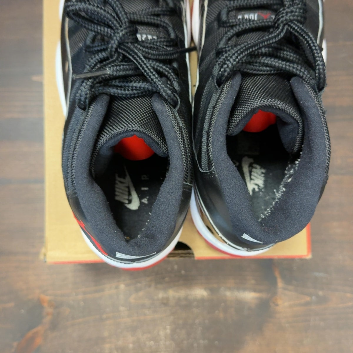Jordan 11 Retro Playoffs Bred (2019) Size 11.5 (Pre-Owned) - Image 6